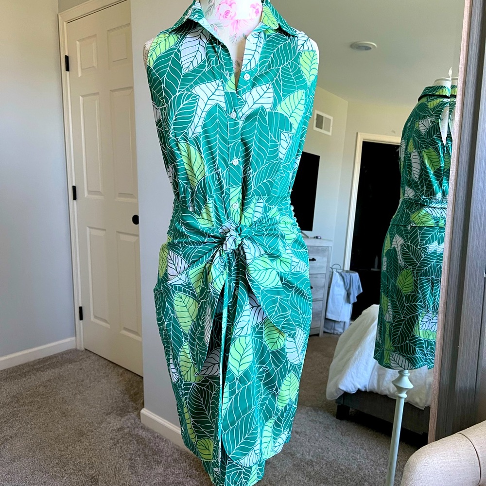 UNTUCKit Floral Vacation Button Down Wrap waist Dress